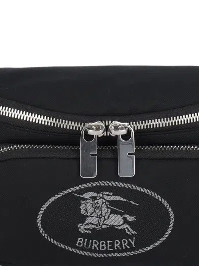 Burberry Orkney Pouch In Black