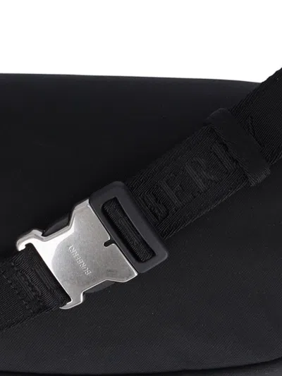Burberry Orkney Pouch In Black