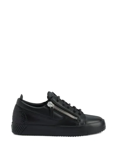 Giuseppe Zanotti Gail Zip-detail Glitter Low-top Sneakers In Black