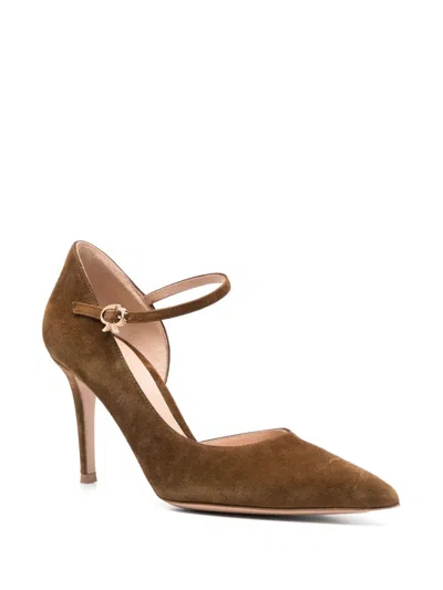 Gianvito Rossi Suede Decollete T.085