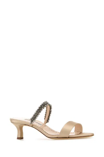 Manolo Blahnik Nude Satin Kifasan Mules In Neutral