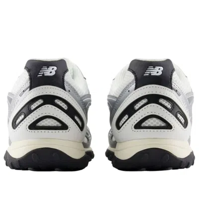 New Balance 204l Sneaker In Silver In Multi