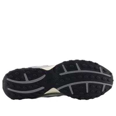 New Balance 204l Sneaker In Silver In Multi