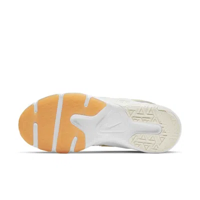Nike (wmns)  Legend Essential 2 Shoes For White/golden