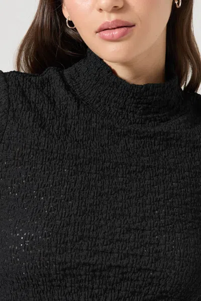 Rolla's Highneck Daisy Top