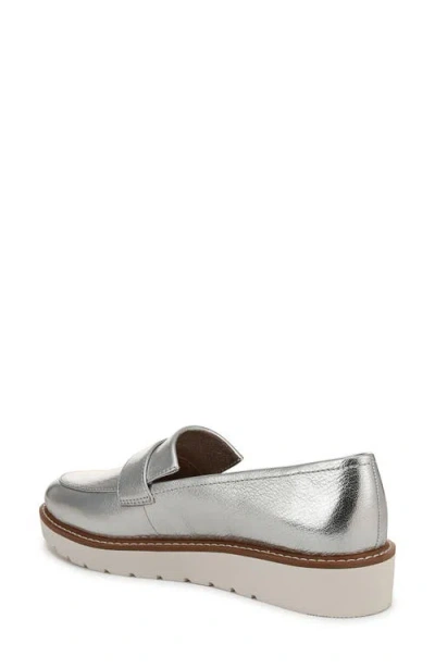 Naturalizer Adiline Loafer