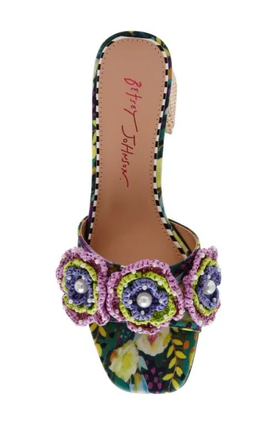 Betsey Johnson Dietrich Slide Sandal