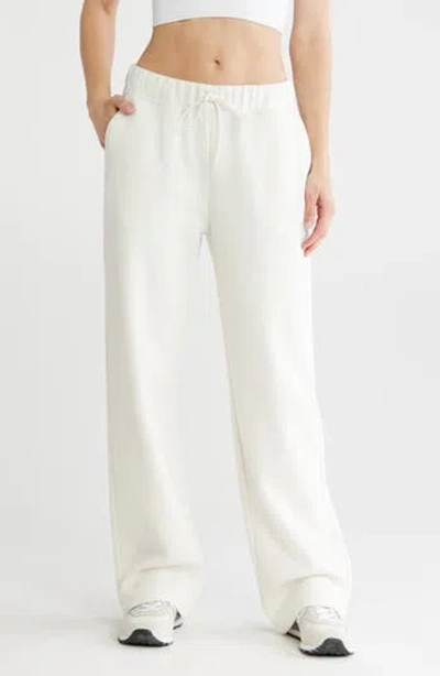 Z By Zella Feather Fleece Straight Leg Sweatpants In White