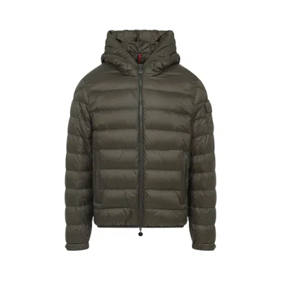 Moncler Insulated Lightweight Waistcoat With Silhouette In Green