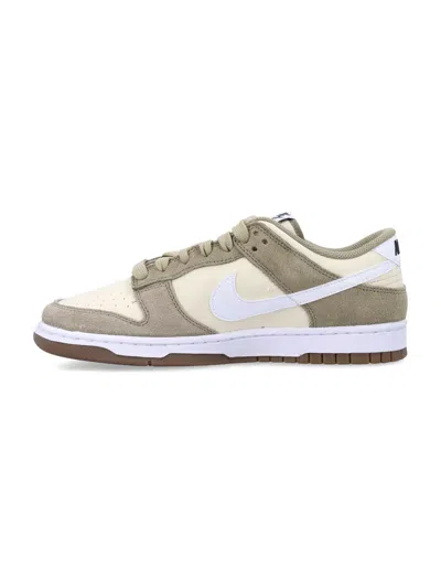 Nike Dunk Low Se Basketball Sneaker