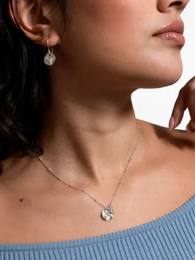 Dower & Hall Hammered Disc Sapphire Necklace In Metallic