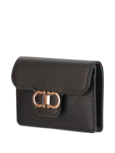 Ferragamo Gancini-plaque Leather Wallet In Black
