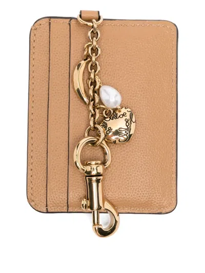 Chloé Charms Card Holder In Grained Leather In Brown