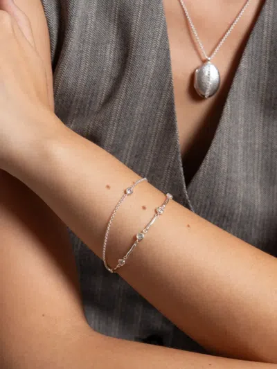 Dower & Hall Dewdrop Sapphire Bracelet In Metallic