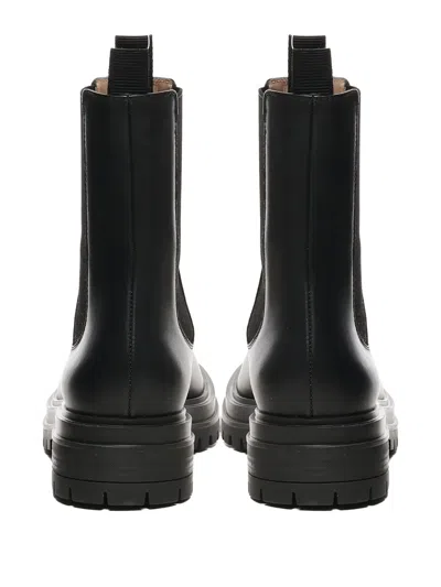 Gianvito Rossi Chester Leather Chelsea Boots In Black
