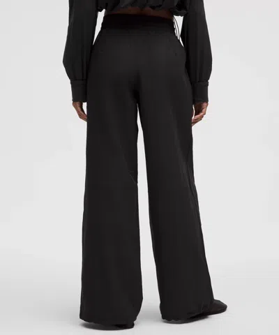 Lululemon Crinkle Nylon Relaxed Parachute Pant