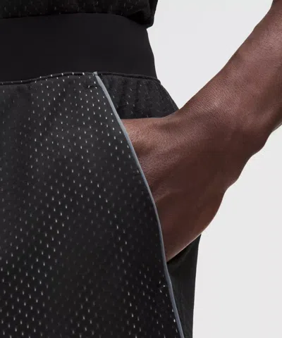 Lululemon Double-layered Mesh Linerless Short 7"