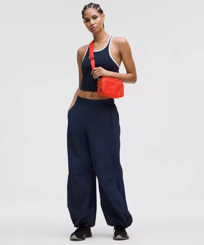 Lululemon Everywhere Crossbody Bag 2l