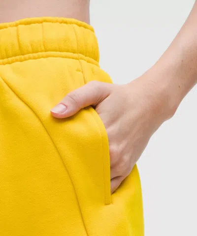 Lululemon Scuba Mid-rise Oversized Short 7"