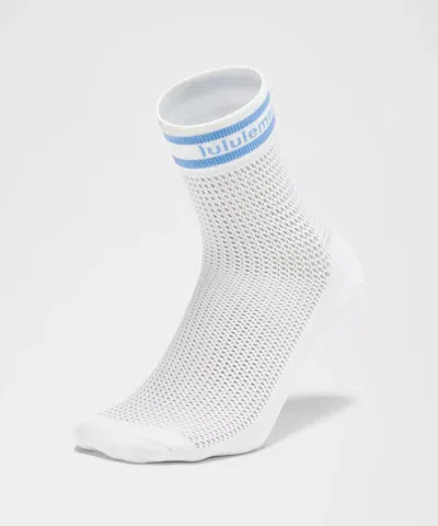 Lululemon Unisex Open Knit Quarter Socks