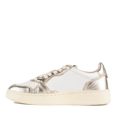 Autry Medalist Low Two-tone White Leather And Platinum Metallic Sneakers