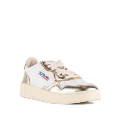 Autry Medalist Low Two-tone White Leather And Platinum Metallic Sneakers