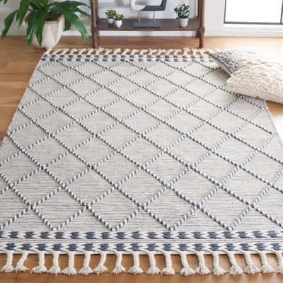 Safavieh Vermont Hand Made Area Rug, Ivory / Denim Transitional Style