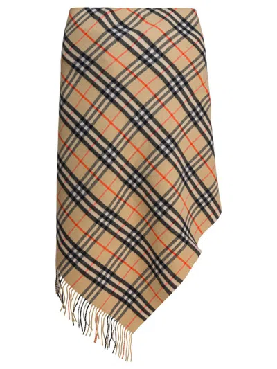 Burberry A:st Med Ch Bandana Cape:164786:a2021 In Neutral