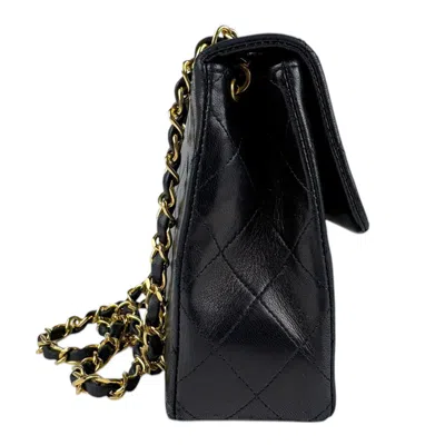 Pre-owned Chanel Black Gold Leather Metal Shoulder Bag ()
