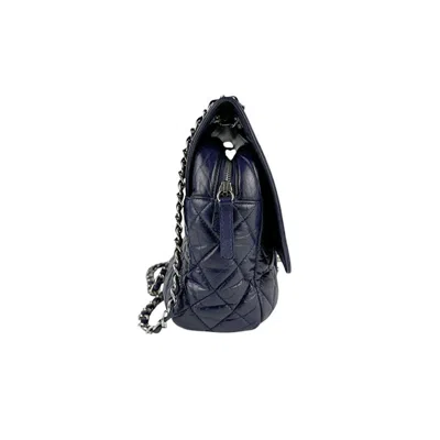 Pre-owned Chanel Blue Navy Leather Shoulder Bag ()
