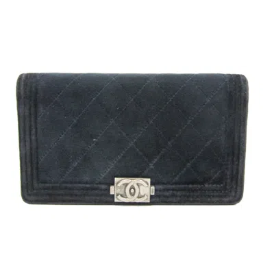 Pre-owned Chanel Boy  Dark Navy Leather Long Wallet (bi-fold) ()