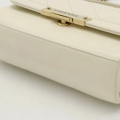 Pre-owned Chanel Ivory White Leather Handbag Shoulder Bag ()