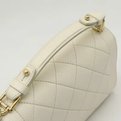 Pre-owned Chanel Ivory White Leather Handbag Shoulder Bag ()