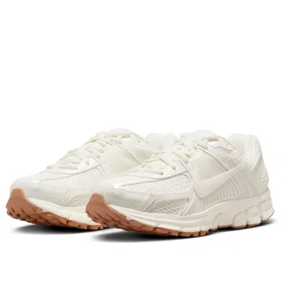 Nike (wmns)  Air Zoom Vomero 5 'sail Coconut Milk' In Neutral