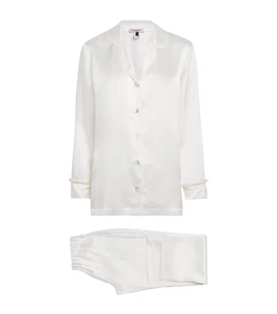 Gilda & Pearl Silk Girls Love Pearls Pyjama Set In White