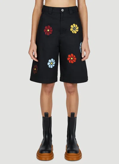 Moncler X Jw Anderson Flower Patch Shorts In Black