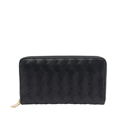 Bottega Veneta Women Portafoglio Intrecciato Grande Con Zip In Black