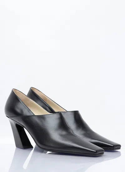 Bottega Veneta Lewis Leather Pumps In Black