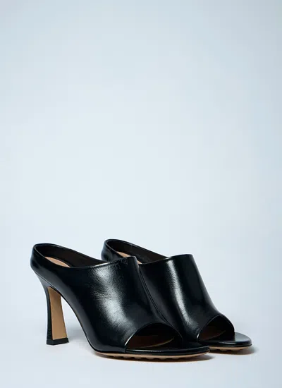 Bottega Veneta Rana Leather Mules In Black
