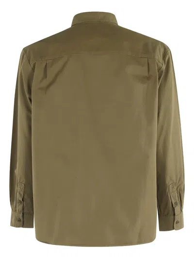 LOGO刺绣扣角领衬衫