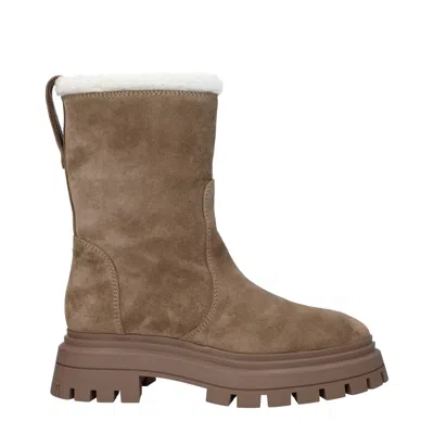 Stuart Weitzman Bedford Fleece-lining Suede Boots In Neutral