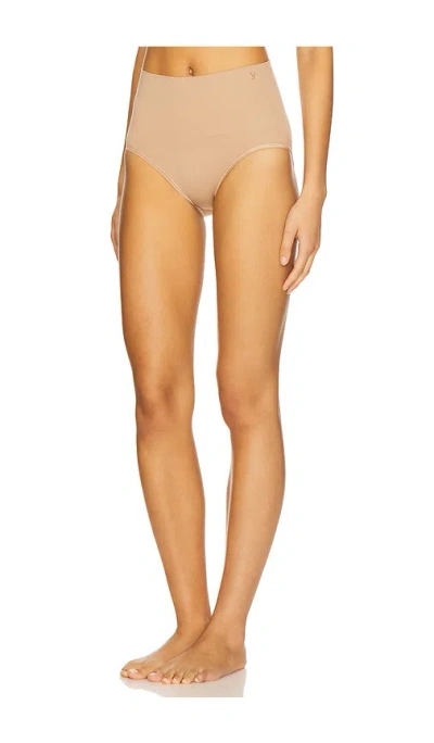 Yummie Ultralight Shaping Brief In Beige