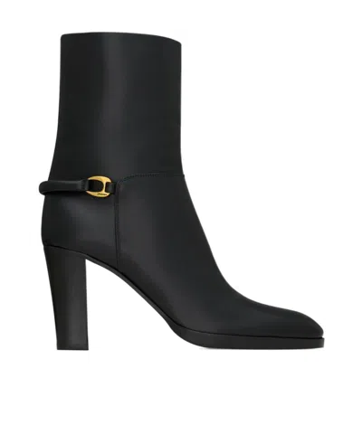 Saint Laurent Sulpice 80 Leather Ankle Boots In Black