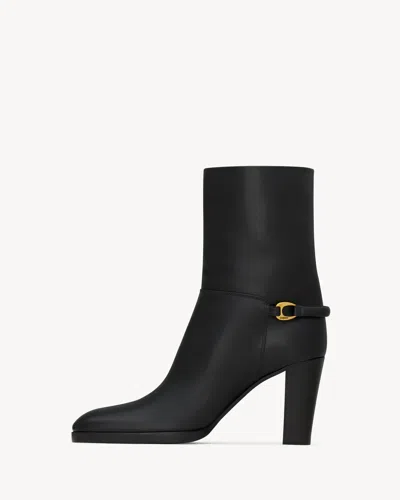 Saint Laurent Sulpice 80 Leather Ankle Boots In Black
