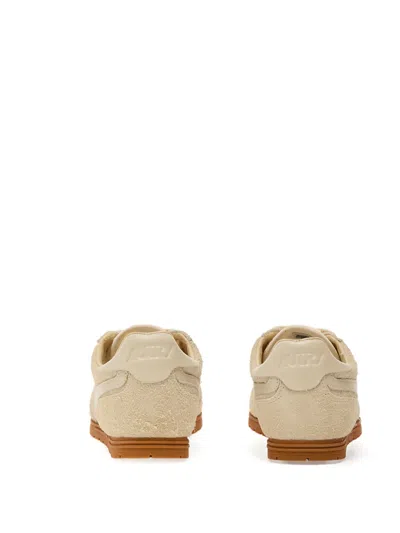 Autry Sneakers Windspin In Suede In Neutral