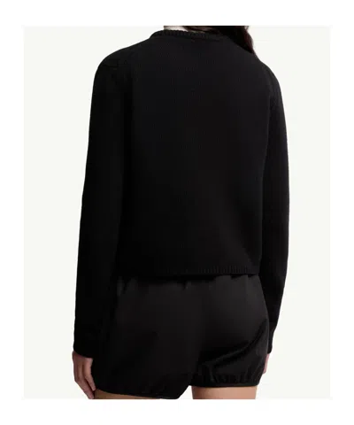 Moncler Cropped Sweater With Contrasting Embroidered Logo In Black
