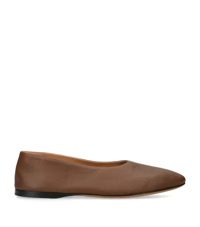 The Row Awar Leather Ballet Flats In Brown