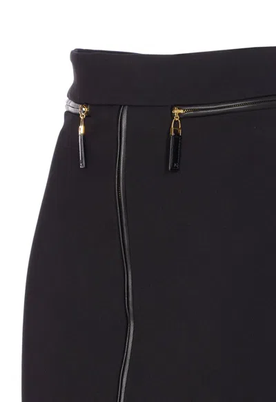 Elisabetta Franchi Lightweight Crepe Skirt With Black Zip In Black