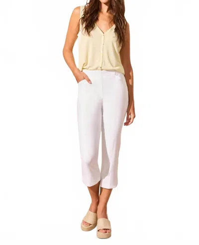 Tribal Stretch Denim Pull-on Capri Pants With Side Vents In White In White