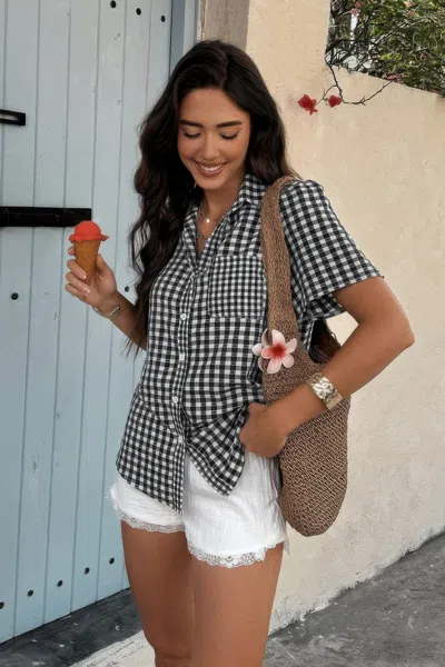 Truedames Plaid Short Sleeve Button Down Pocket Shirt In Black